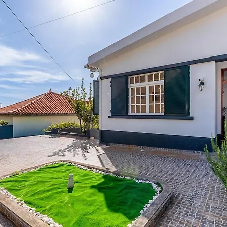 Semesterbostad Serenity Sao Roque 2 Bedroom House In With Parking